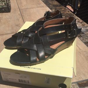 Lucky Brand Vachetta Buckle Wedge Sandals 🌸 7M
